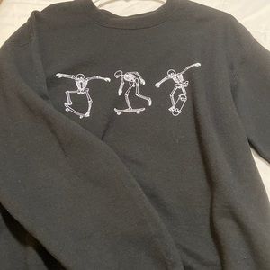 -Tillys black skeleton crewneck, size medium